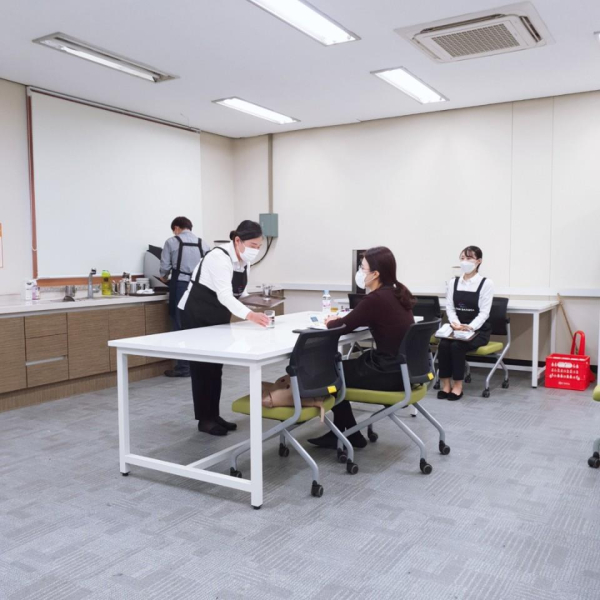 커피 실습장에서 바로 시험을 볼 수 있는 선문대 평생교육원 커피 바리스타 과정