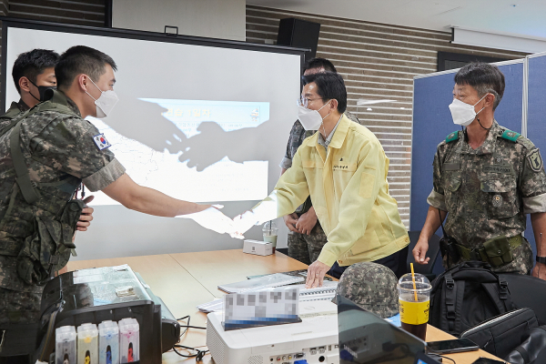 박경귀 아산시장-아산시의회, 을지연습 근무자 격려