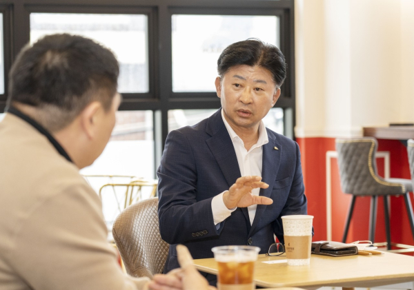 최충규 구청장, ‘넷제로 에너지카페’대표들과 간담회 개최 모습