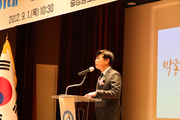 취임사를 하는 박종덕 교육장/천안교육지원청 제공