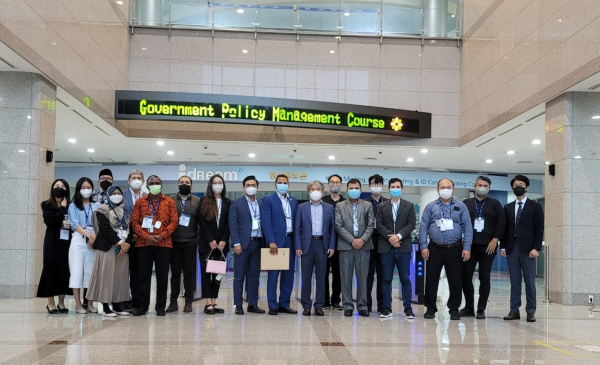 디지털정부 정책관리자 과정 ID본부 현장방문 기념 촬영 사진