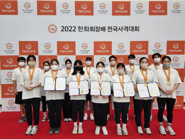 서산시청 사격팀 기념촬영 모습(왼쪽부터 소승섭, 서희애, 이은서, 김희선, 박해미,오정은, 최보람, 염다은, 박성현, 유현영, 김병호, 김영민, 고도원 ,정미라)