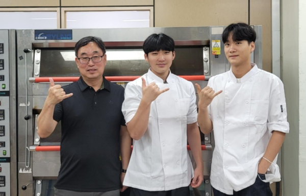 세종하이텍고 3학년 여수현, 정호영 학생