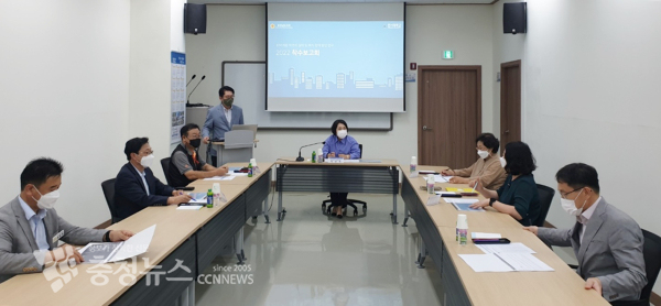 충남도의회 '취약계층 먹거리 복지 연구모임'이 14일 용역 착수보고회를 개최했다.