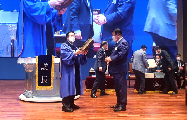 창원임마누엘교회 이종승 목사, 백석대 기독교박물관에 유물 기증