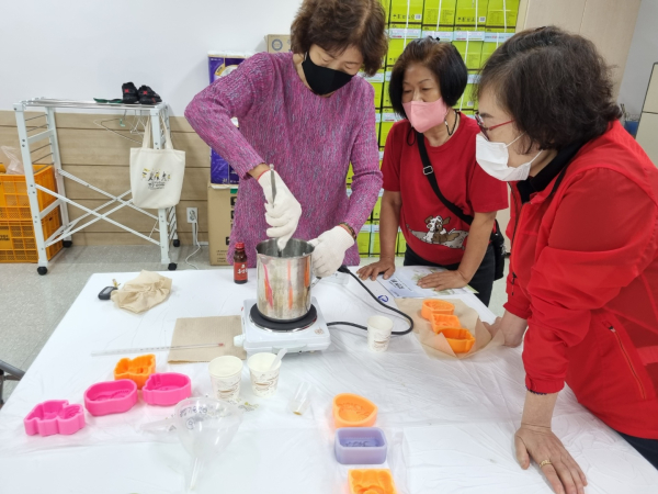 지난 19일부터, 유용 미생물인 EM 활용 방법 교육 진행 모습