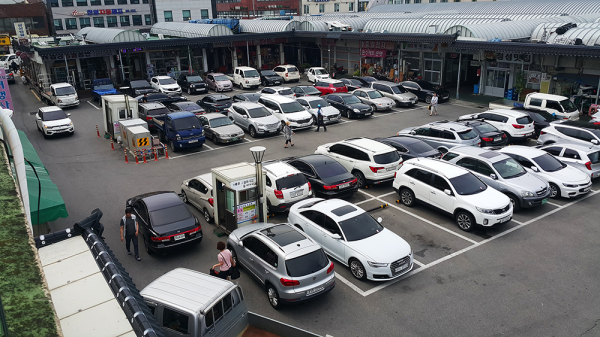 전통시장옆 주차장 모습