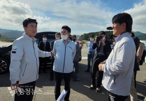 김태흠 지사, 이응우 계룡시장, 전인근 총감독