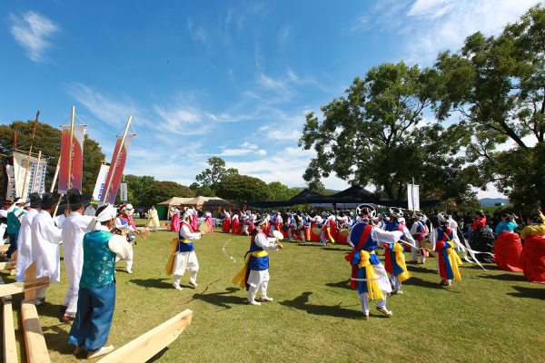 지난 25일 서산 해미읍성에서 무형문화재 합동공연이 열렸다