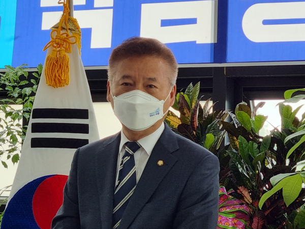 홍성국 국회의원