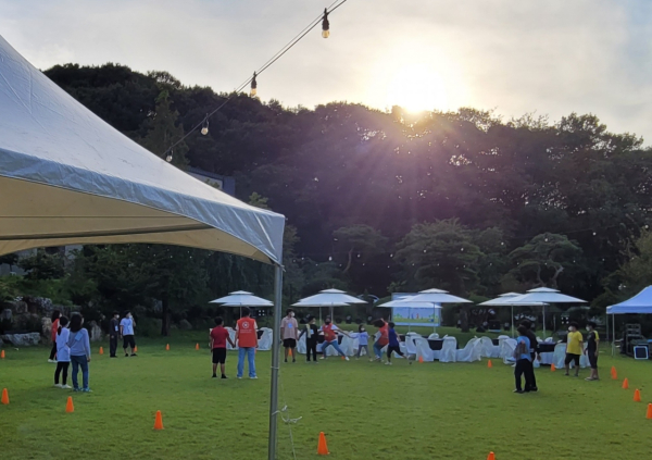 24일 세종의 학생과 학부모가 인터넷‧스마트폰 과의존 치유 가족캠프에 참여하고 있다.