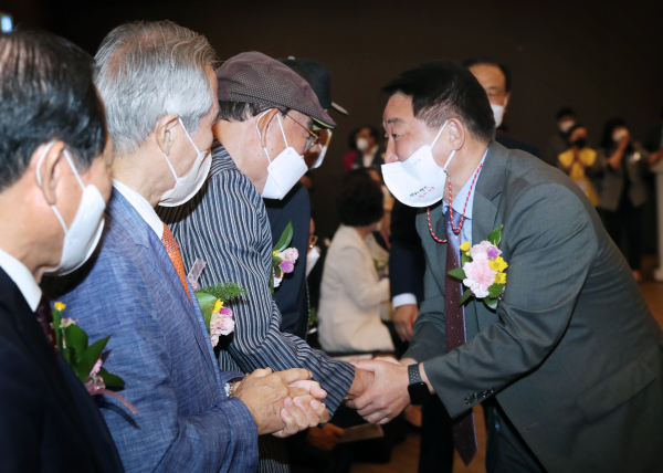 26일 더오페라 웨딩 컨벤션에서 열린 제26회 노인의 날 기념행사 장면