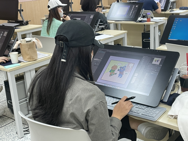 웹툰 심화 교육 프로그램 성료