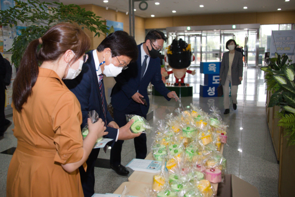 최교진 교육감이 한글사랑운동을 전개하고 있다.