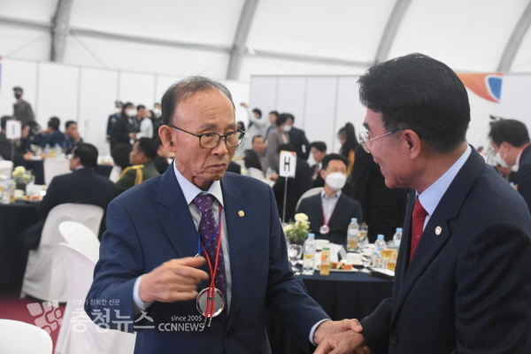 이진삼 충청향우회중앙회 총재, 이응우 계룡시장