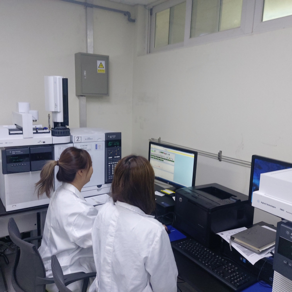 수산물도매시장 안전성 검사 모습