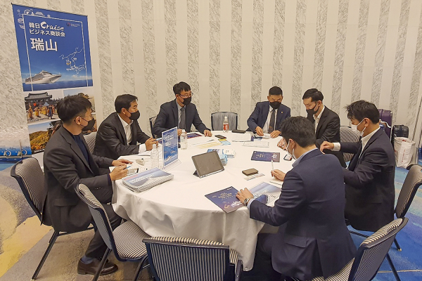 27일 일본 도쿄 더 프린스파크 타워 호텔에서 서산시 관광자원을 홍보하고 있다.