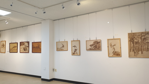 용봉산 내포 사색길 우드버닝 전시회 모습