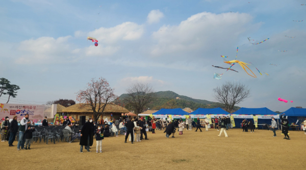 제6회 서산 해미읍성 전국 연날리기 대회 모습