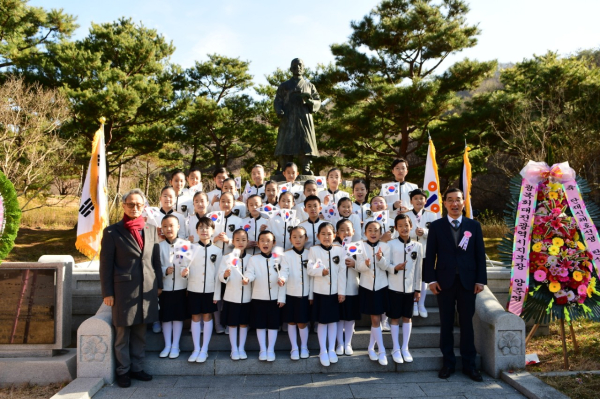 8일 어남동 단재 신채호 선생 생가지에서 신채호 선생 탄신 142주년 기념식 개최 모습