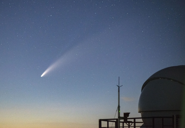 2020년 한국천문연구원 전영범 책임연구원이 촬영한 니오와이즈 혜성. / 천문연 제공