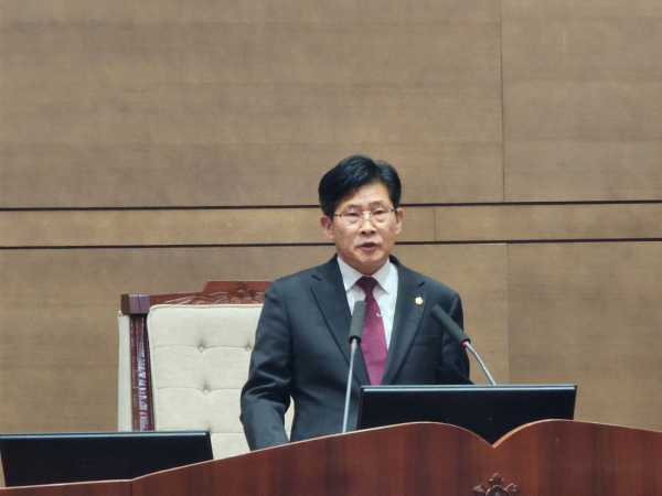 개회사를 하는 정도희 의장/박동혁 기자