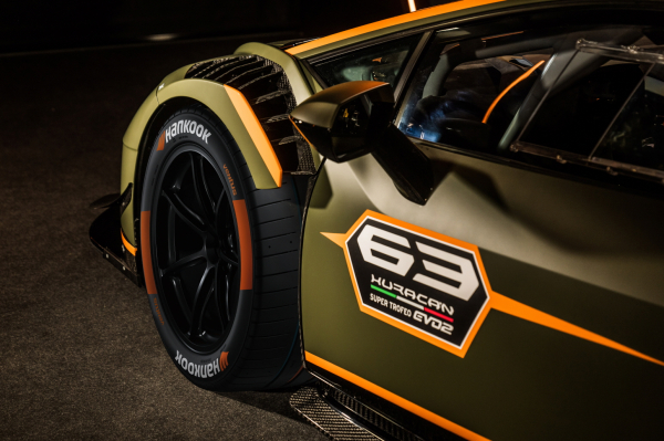 람보르기니 슈퍼 트로페오 시리즈에 공급되는 한국타이어의 벤투스