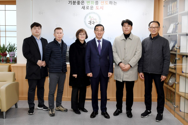 지난 14일 자활기업 활성화 방안 모색을 위한 간담회 후 기념 촬영