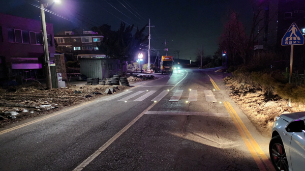 비신호교차로 LED 도로표지병 설치 모습