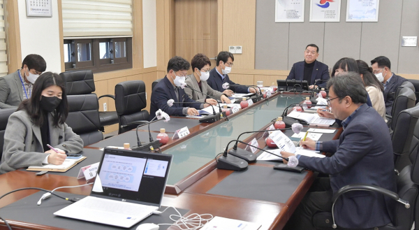 지난 21일,  인구감소지역 대응 기본계획 수립 연구용역 착수보고회 개최 모습