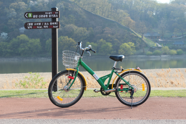 금강신관공원 무료 자전거 대여 모습