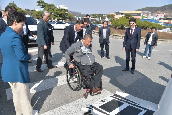 교통약자이동지원차량 콜택시 전달식