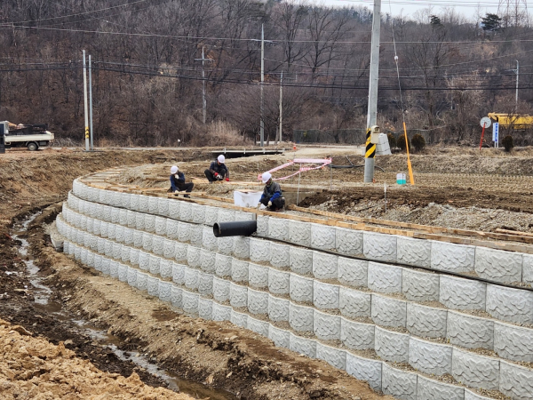 은행 소하천 정비 모습