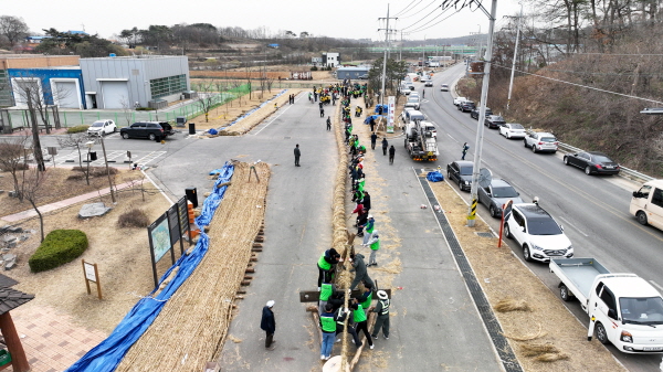 2023년 당진시 기지시줄다리기 축제를 위한 '큰 줄 제작' 모습