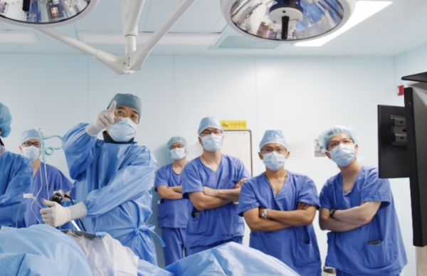 대만 의료진 대상 '척추 내시경 수술' 방문 연수 진행 모습