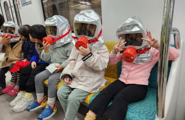 화재대피마스크 착용 체험