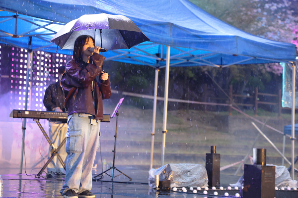 지난 4일 대학 대운동장에서 입춘제 진행 모습