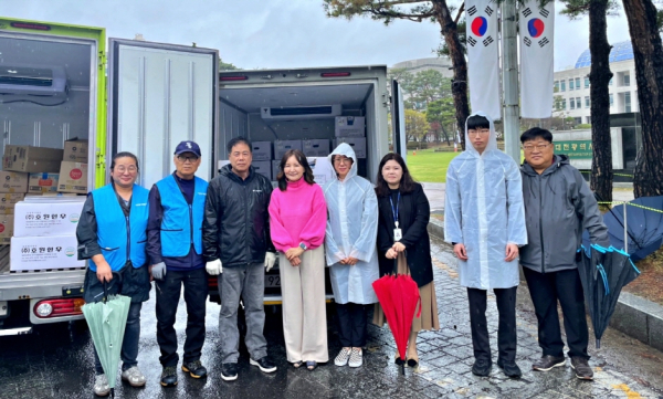 5일 대전시청 남문 광장에서 대전시사회서비스원이 대전봉사체험교실로부터 사골을 후원받아  6개 사회서비스 단체 및 기관에 전달했다.