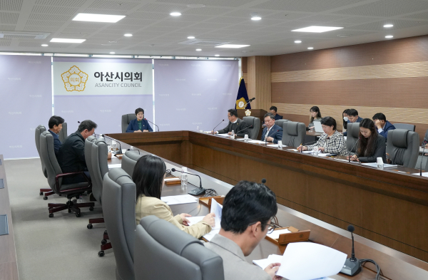 의원회의 진행 장면/아산시의회 제공
