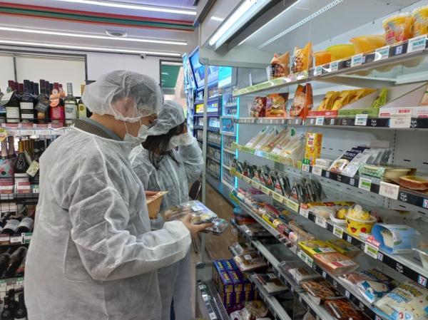 서구 즉석섭취식품 판매 편의점 지도점검 장면