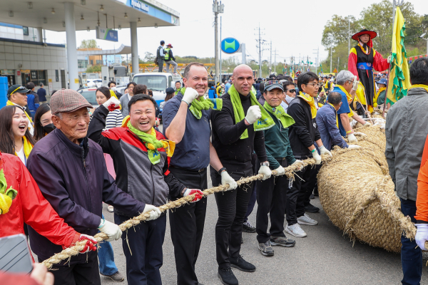 2023기지시 줄다리기(주한미군 참여 모습)