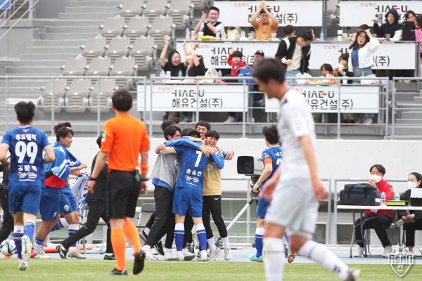 충남아산FC 경기 모습