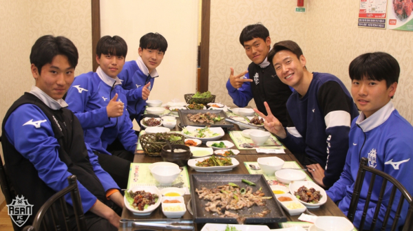 송승민 선수, 유스팀 선수들과 특별한 시간