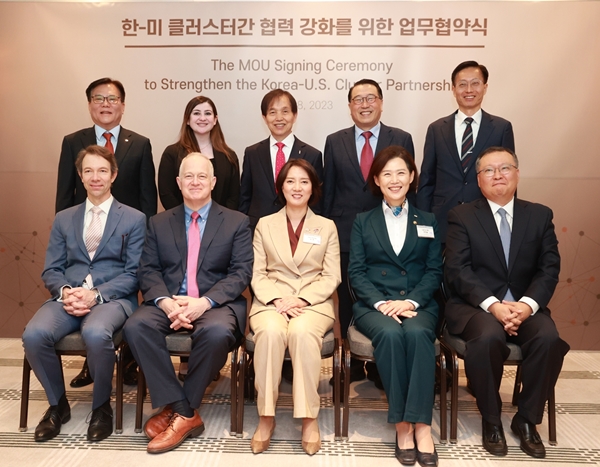 (왼쪽부터) 이광형 KAIST 총장, 이영 중소벤처기업부 장관, 데이비드 브라운 하버드대 매사추세츠 종합병원장