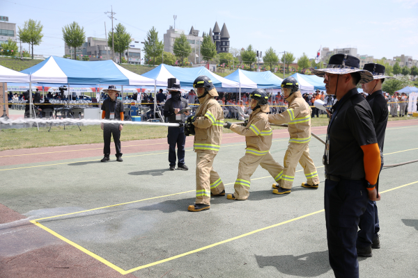 의용소방대 경연대회 4인조 법 종목 경연 모습