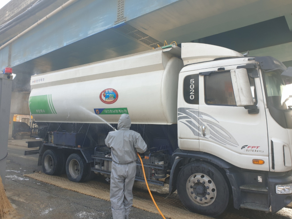 청주 구제역 관련 바이러스 유입 방지 (일시이동중지 명령·긴급 백신 접종 실시 등 차단방역 추진)