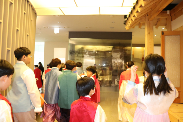 갈마초 전시체험 모습