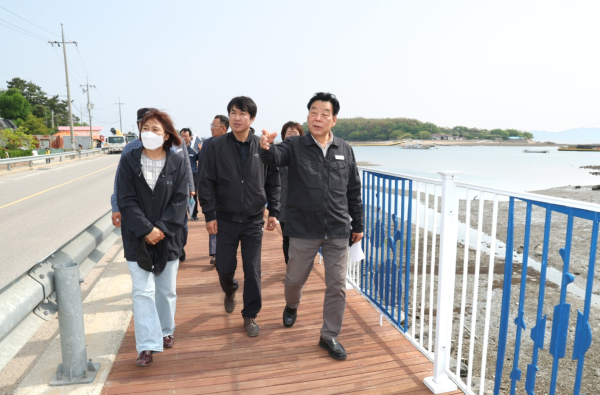 일반농산어촌개발 및 어촌뉴딜사업 현장 방문 (대야도를 찾은 가세로 군수 )