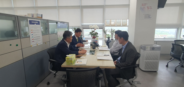 박범인 군수 행안부 교부세과 방문 모습