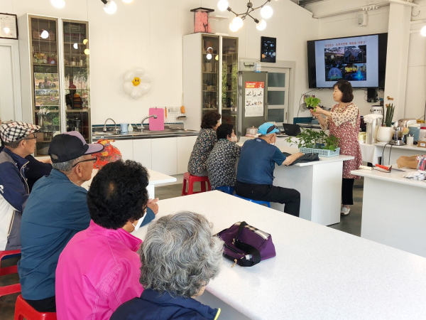 16일 명가네힐링농장에서 진행된 치유농업 프로그램 모습